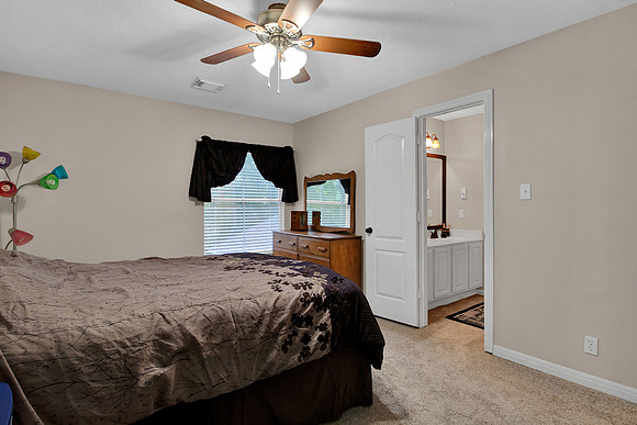 31211 Helen Ln Int MLS-40