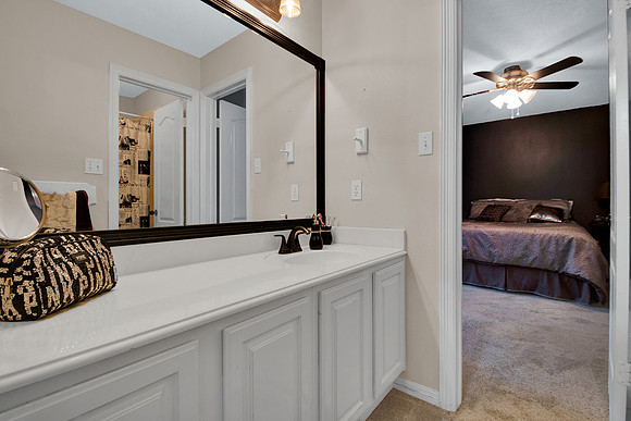 31211 Helen Ln Int MLS-51