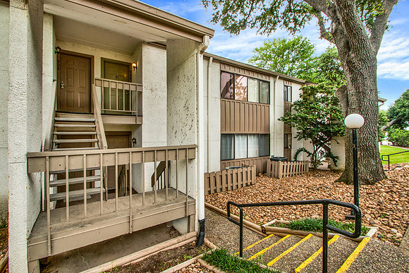 12100 Melville Dr #906 HR-1
