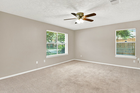8215 Riverglade Dr MLS-24