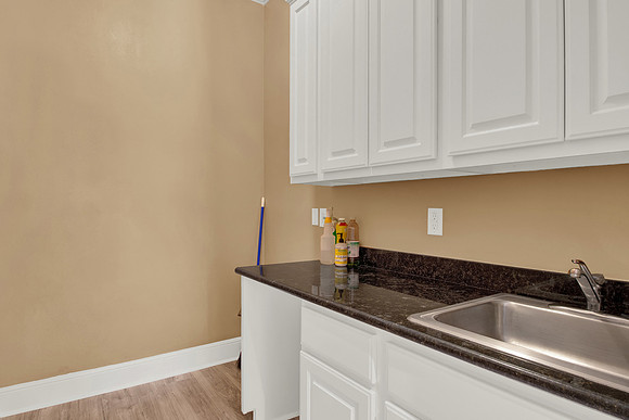 12832 Willow Centre Dr Unit B MLS-20