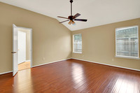 10511 Newpark Dr MLS-19