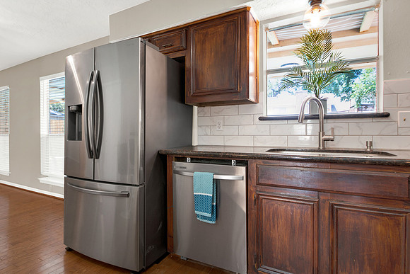 8215 Riverglade Dr MLS-22