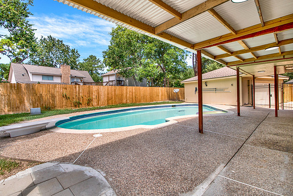 8215 Riverglade Dr MLS-4