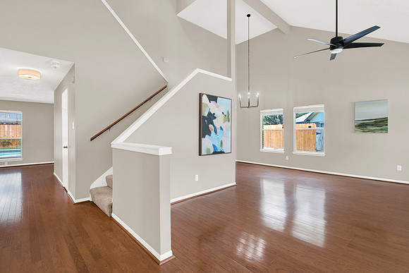 8215 Riverglade Dr MLS-8