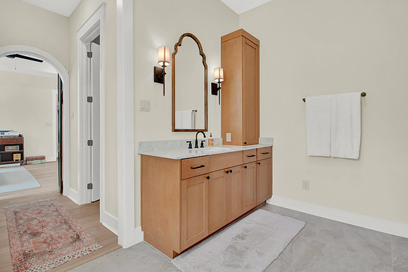 6114 E Bluff Ct HR-32