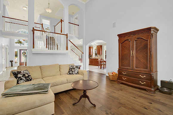 1507 Brendon Trails Dr MLS-17
