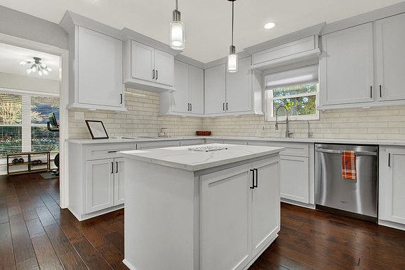 1722 Camille St HR-32