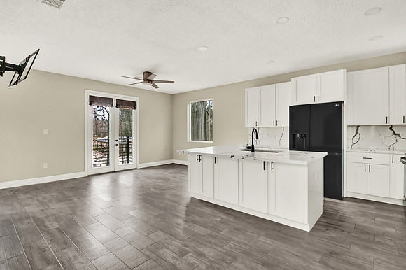 107 Cloverdale HR-7