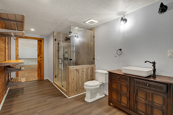 307 Carrell St HR-26