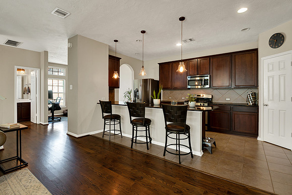 3315 Leading Point Dr MLS-21
