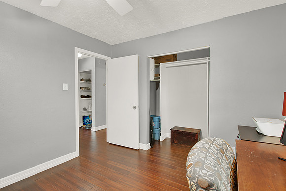 7210 Village Lake Dr MLS-31