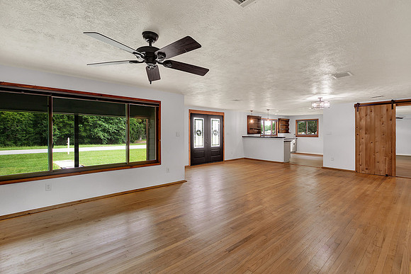 307 Carrell St HR-16