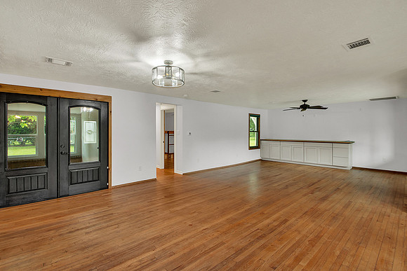 307 Carrell St HR-14