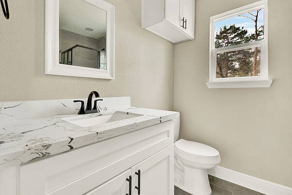 107 Cloverdale HR-21