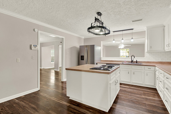 30011 Campwood Dr 2 HR-30