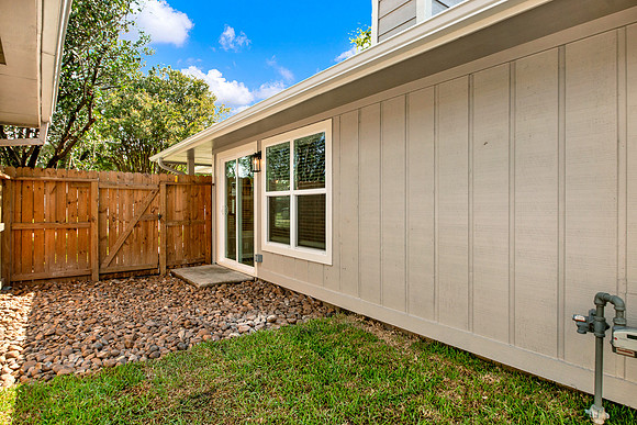 9229 Waving Fields Dr MLS-20