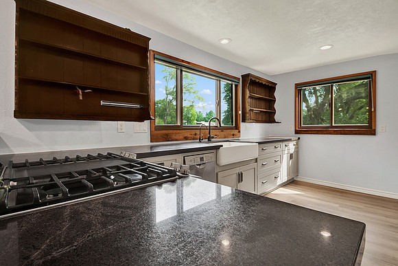 307 Carrell St HR-22