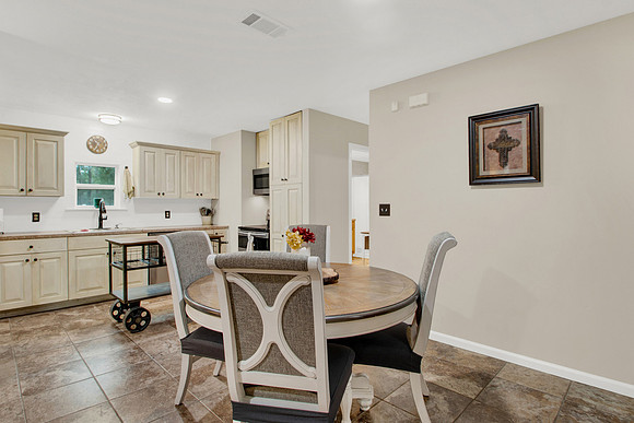 22107 Cardinal Ln HR-20