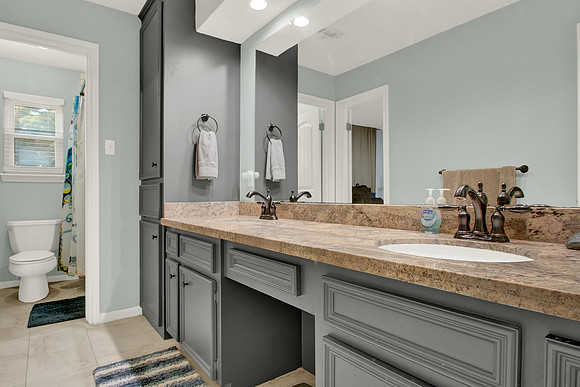 1722 Camille St MLS-52