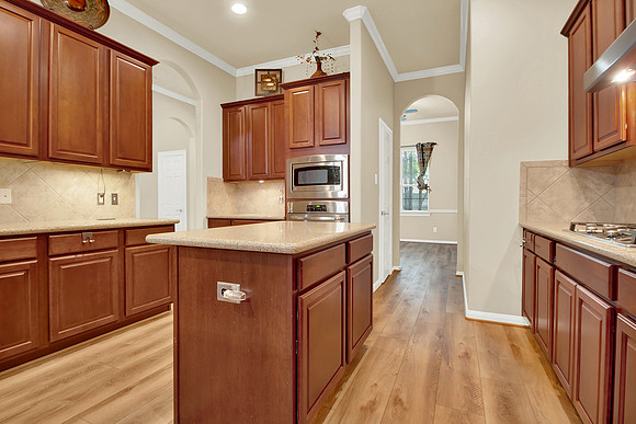 2014 Graystone Hills Dr HR-18