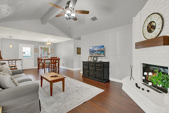 7210 Village Lake Dr MLS-17