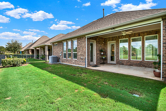 8842 Leaning Hollow Ln MLS-8