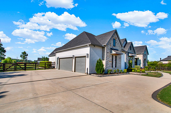 3 Moonlight Springs Dr MLS-10