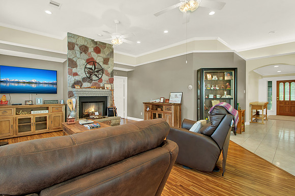 23715 Forest Trail HR-27