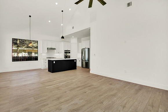 613 S Cherry St HR-5