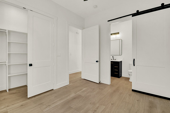 613 S Cherry St HR-18