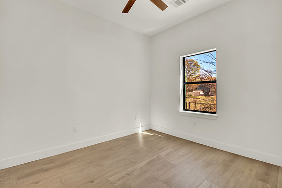 613 S Cherry St HR-16