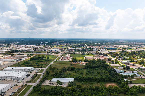 14615 Medical Complex Dr MLS-7