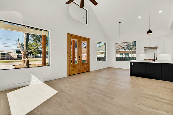 613 S Cherry St HR-6