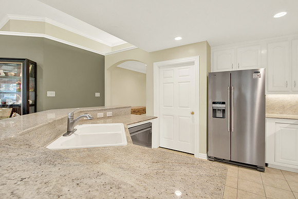 23715 Forest Trail HR-22