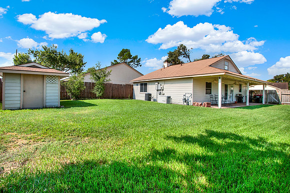 7210 Village Lake Dr MLS-13